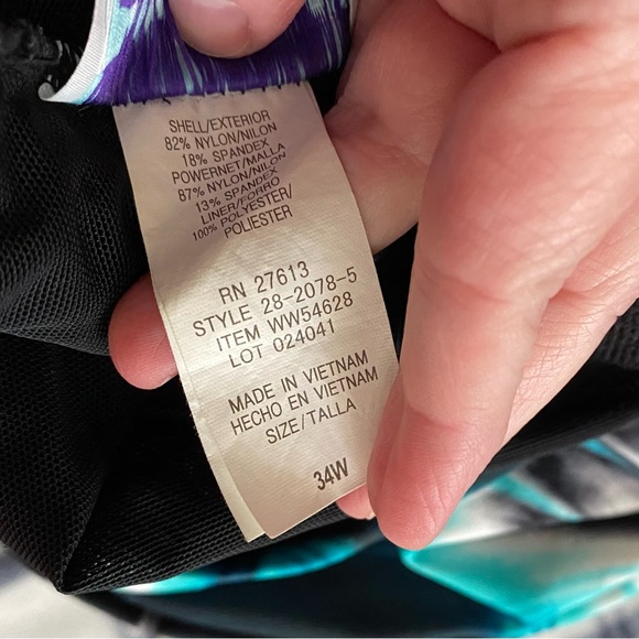 Plus Size Delta Burke Swim Dress with Attached Bottoms!! - Picture 6 of 7